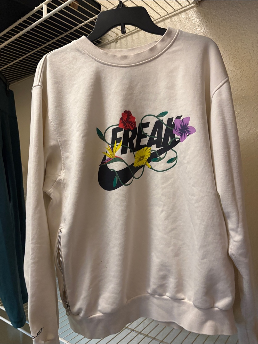 Nike Freak Crewneck
